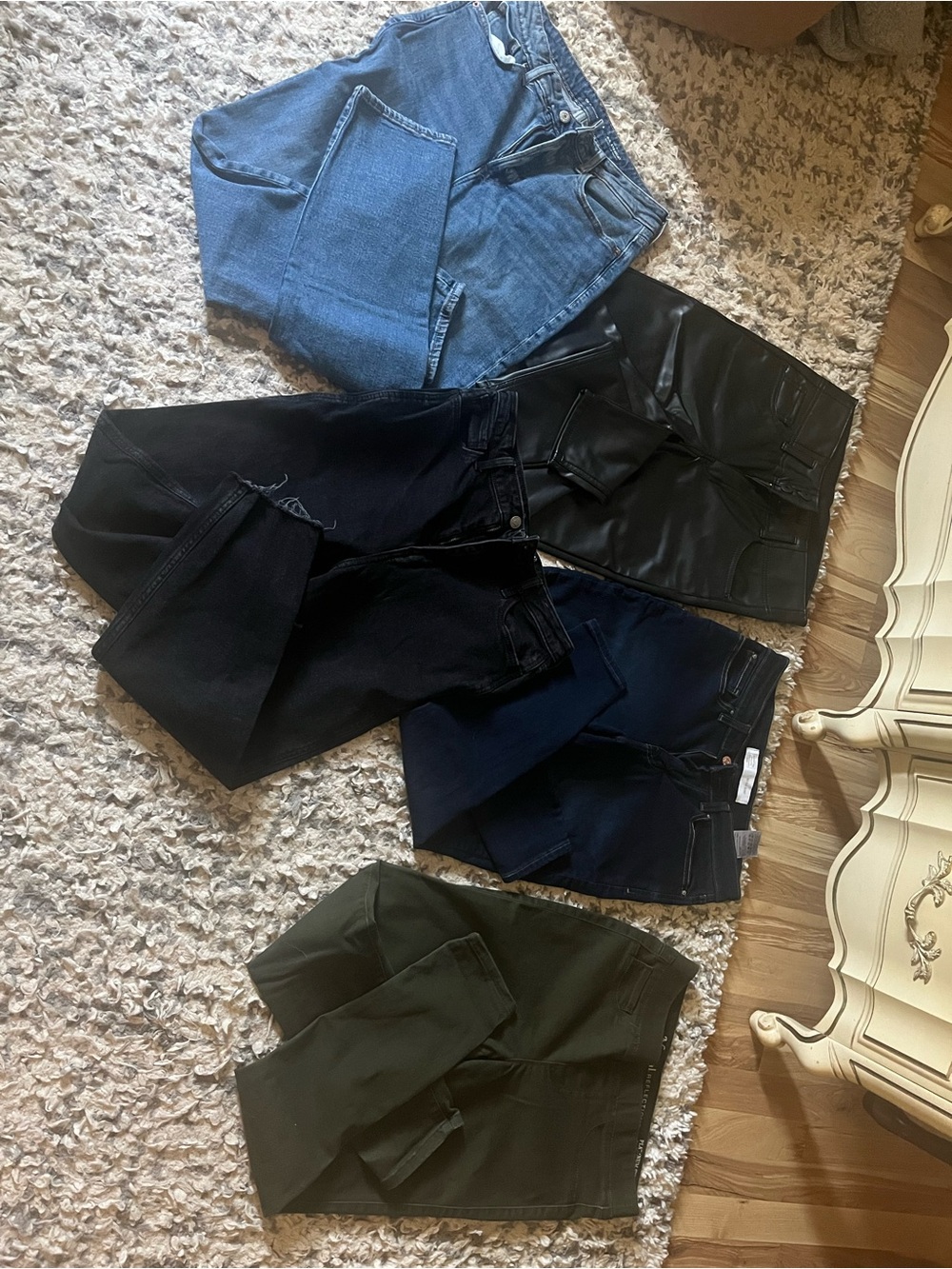 Old Navy Women's Skinny Jeans Pack - Blue, Black, Navy, Olive